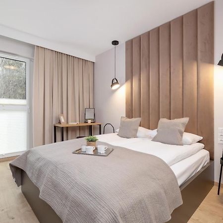 Bright Apartment In Krakow With Garden, Air Conditioning, Parking And Desk By Renters Prestige Buitenkant foto