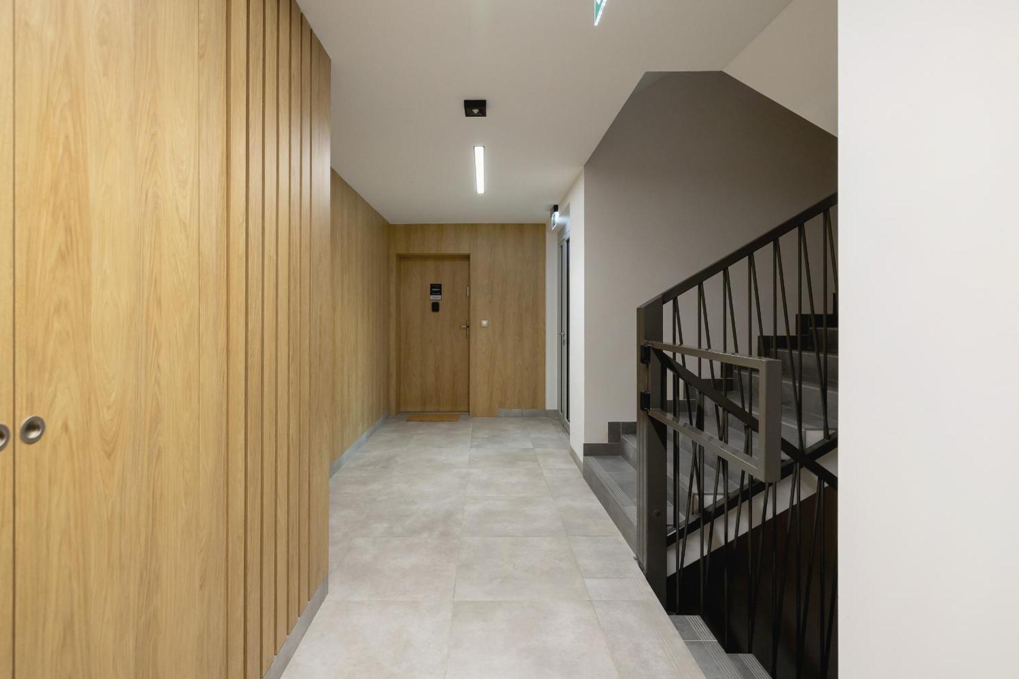 Bright Apartment In Krakow With Garden, Air Conditioning, Parking And Desk By Renters Prestige Buitenkant foto