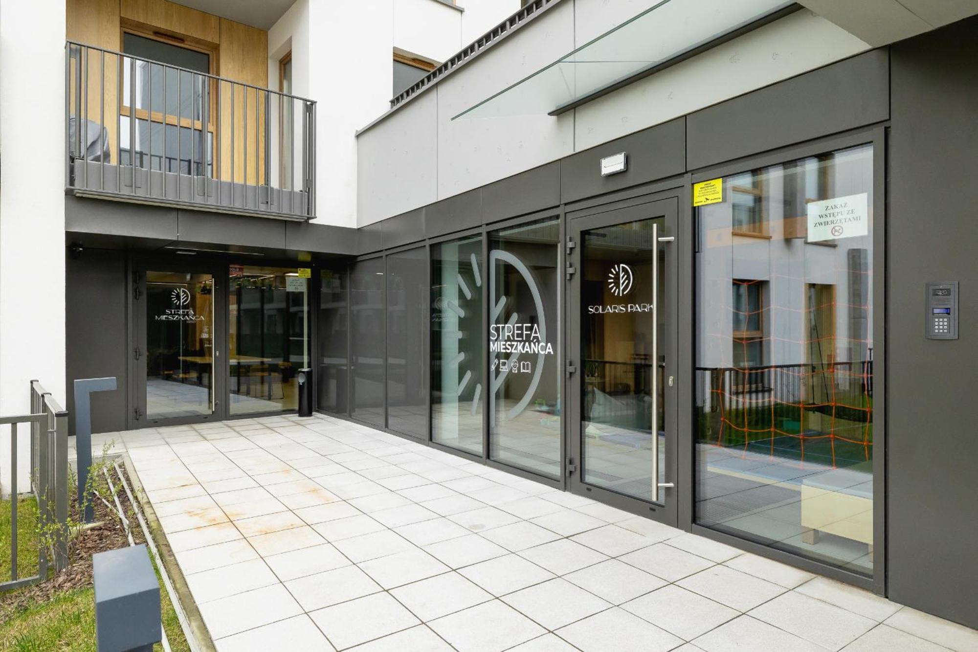 Bright Apartment In Krakow With Garden, Air Conditioning, Parking And Desk By Renters Prestige Buitenkant foto