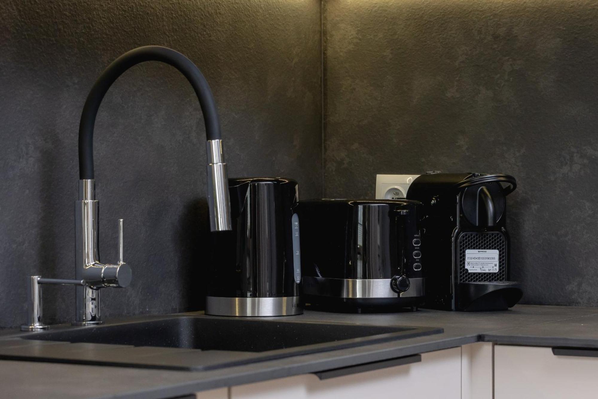 Bright Apartment In Krakow With Garden, Air Conditioning, Parking And Desk By Renters Prestige Buitenkant foto