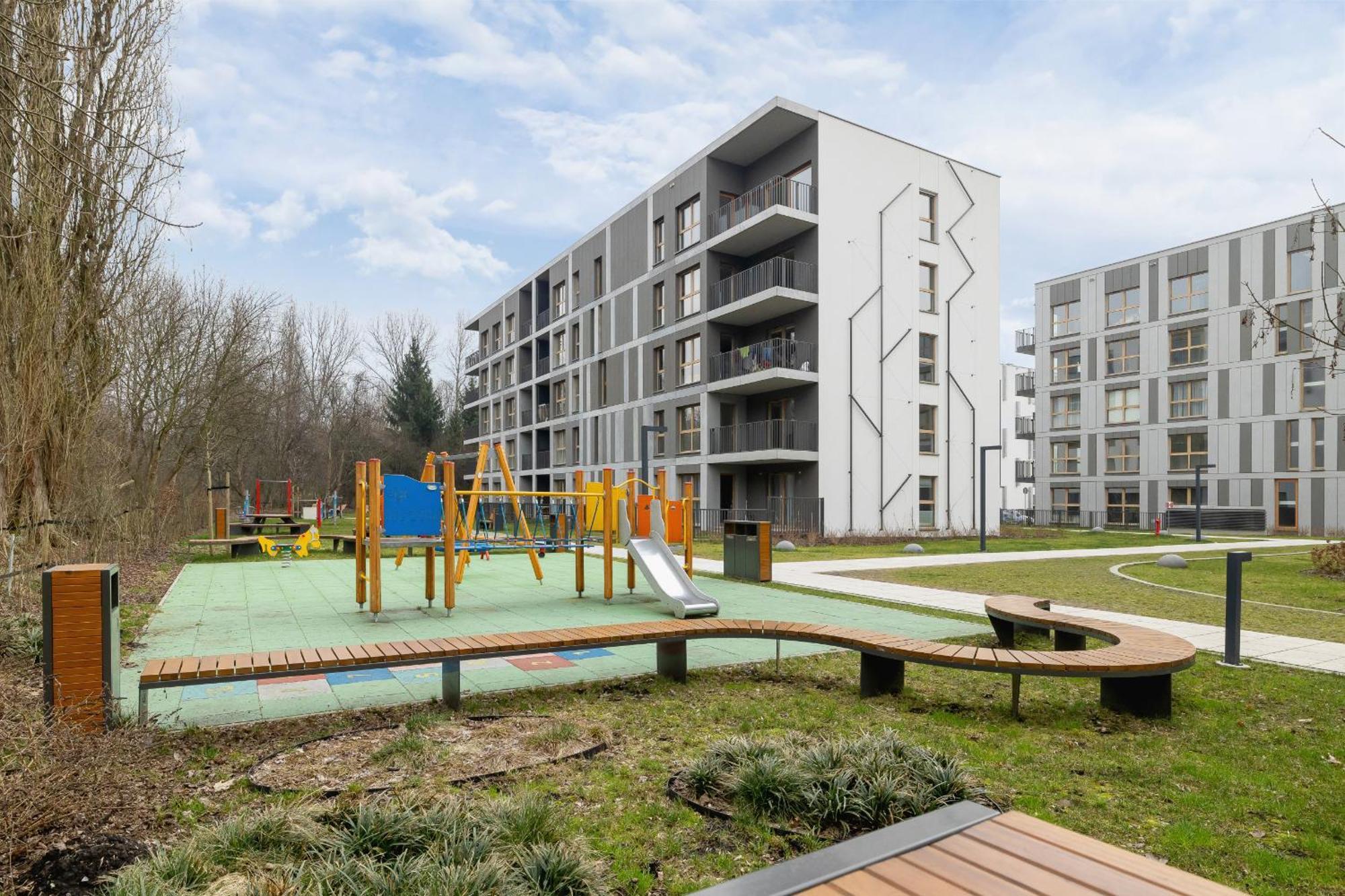Bright Apartment In Krakow With Garden, Air Conditioning, Parking And Desk By Renters Prestige Buitenkant foto